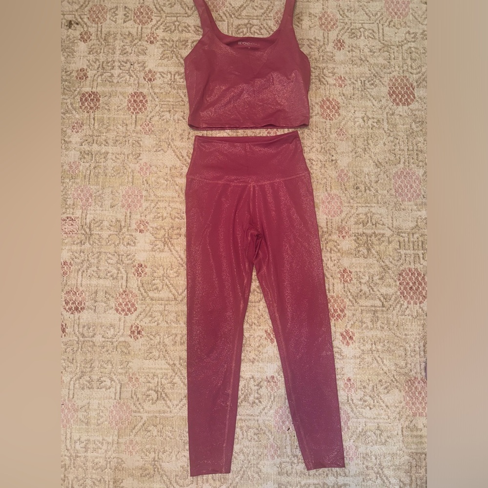 Beyond Yoga Pink Glitter Set, size M